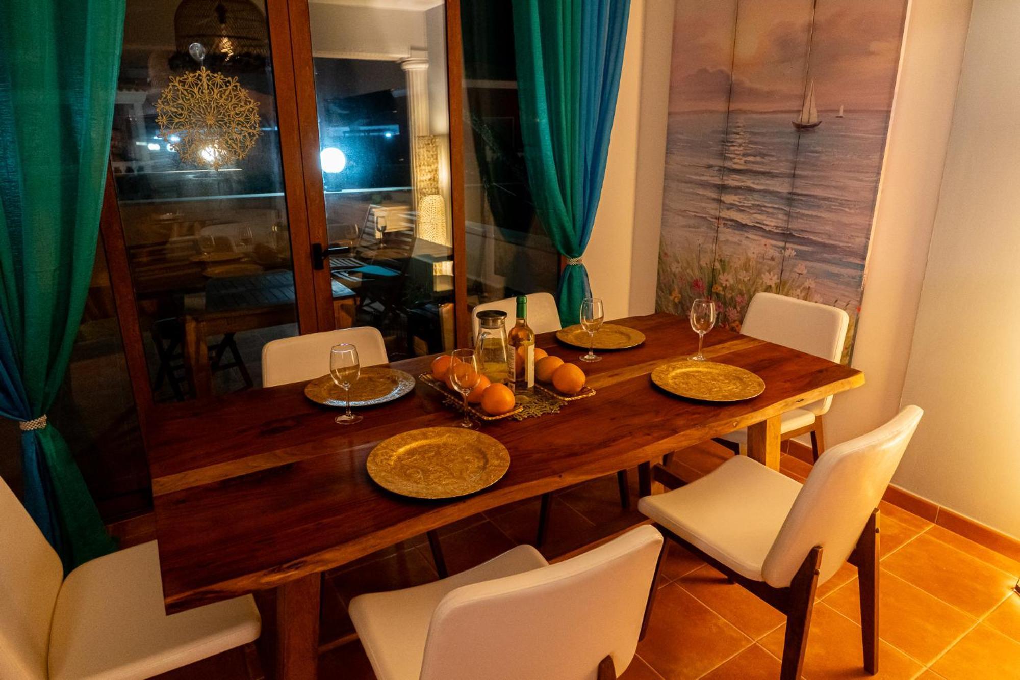 Villa Oceana - Cliffside Retreat コスタ・デ・アンティグア エクステリア 写真