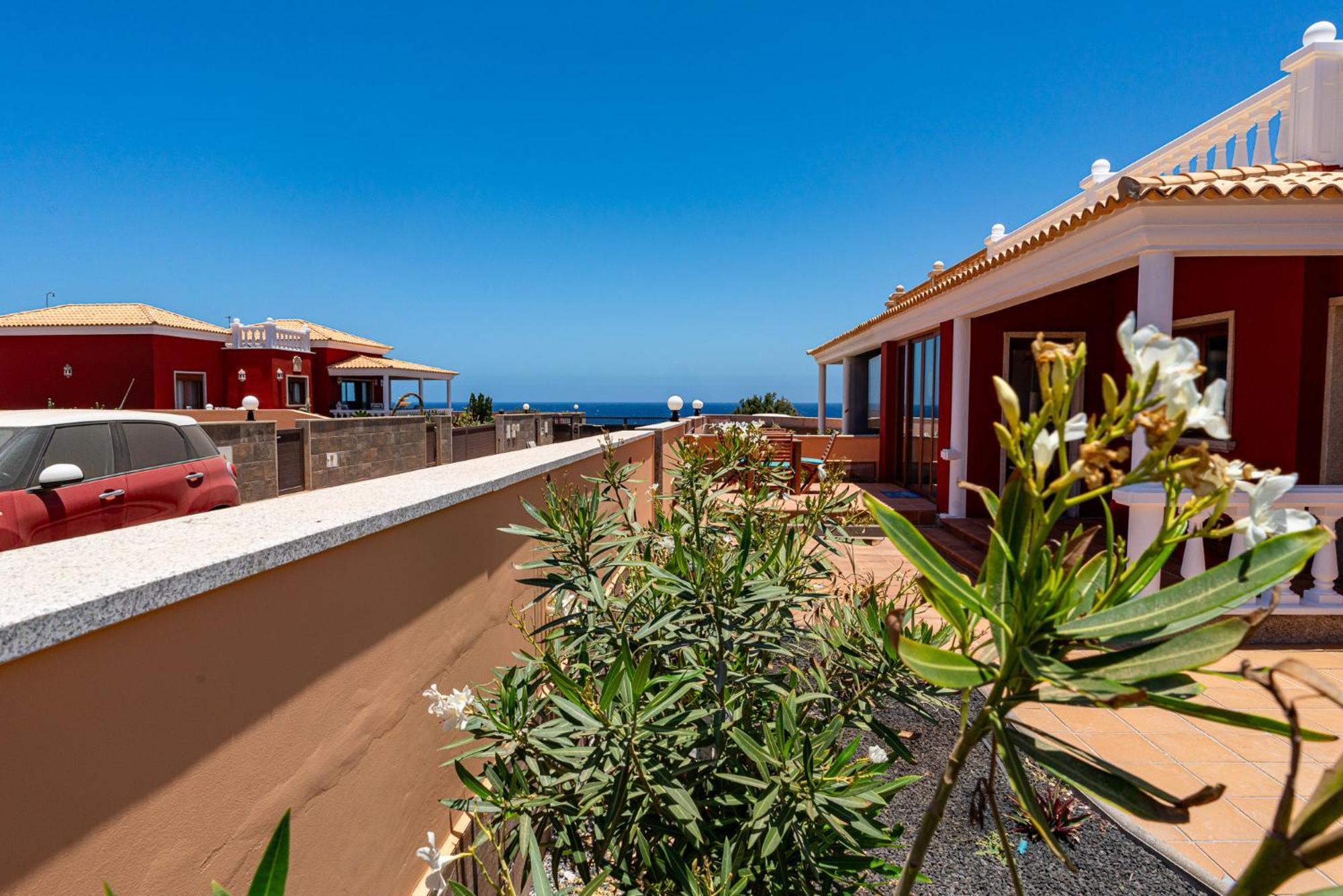 Villa Oceana - Cliffside Retreat コスタ・デ・アンティグア エクステリア 写真