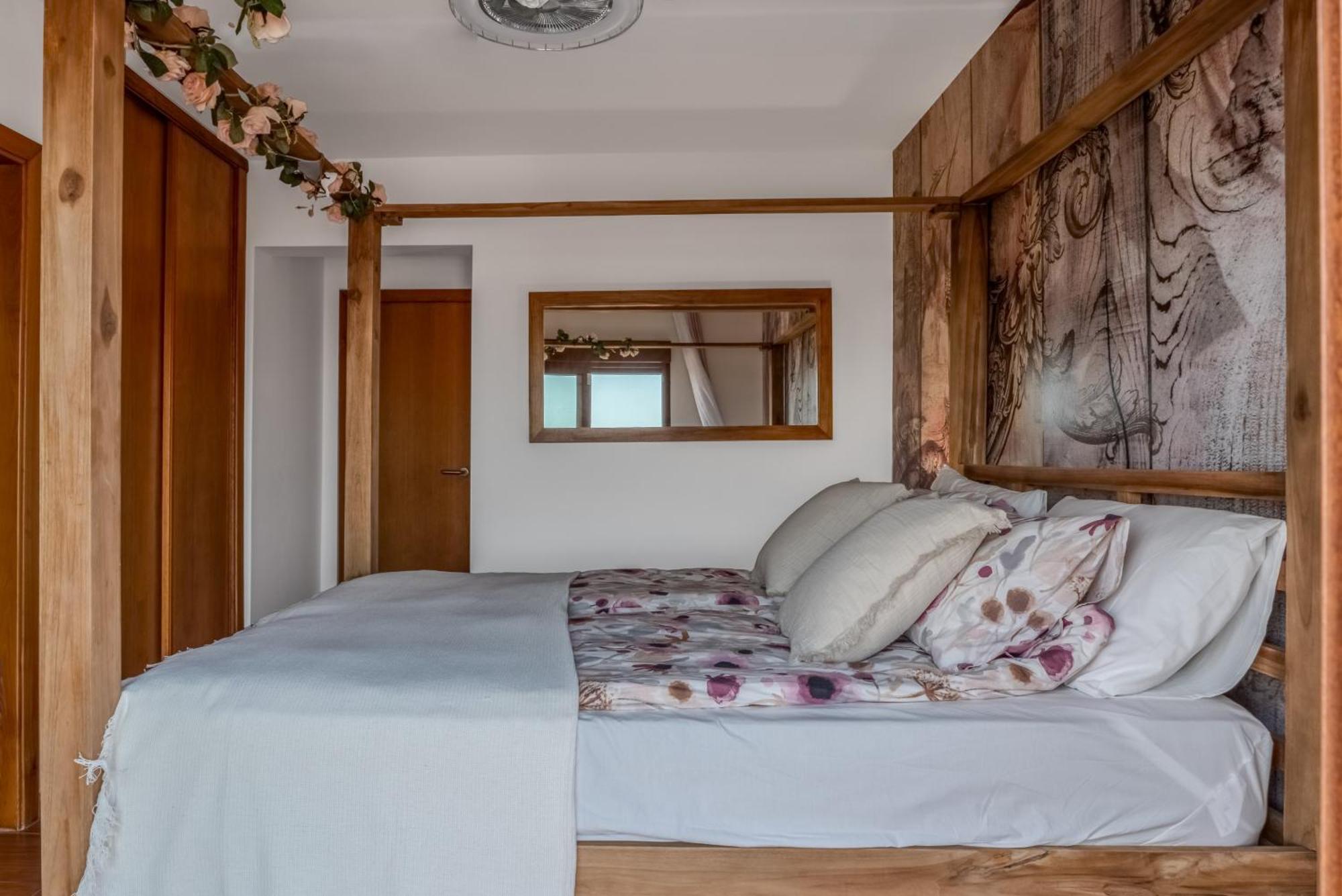 Villa Oceana - Cliffside Retreat コスタ・デ・アンティグア エクステリア 写真