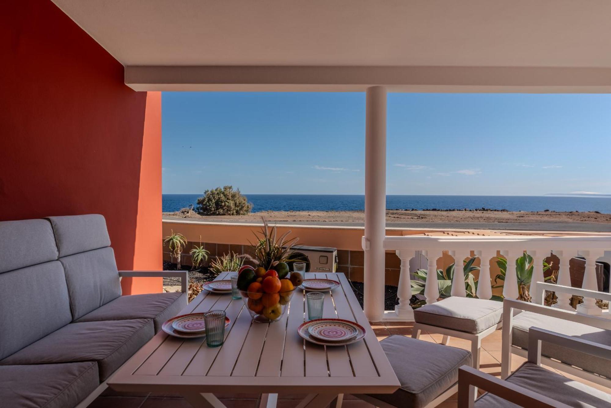 Villa Oceana - Cliffside Retreat コスタ・デ・アンティグア エクステリア 写真
