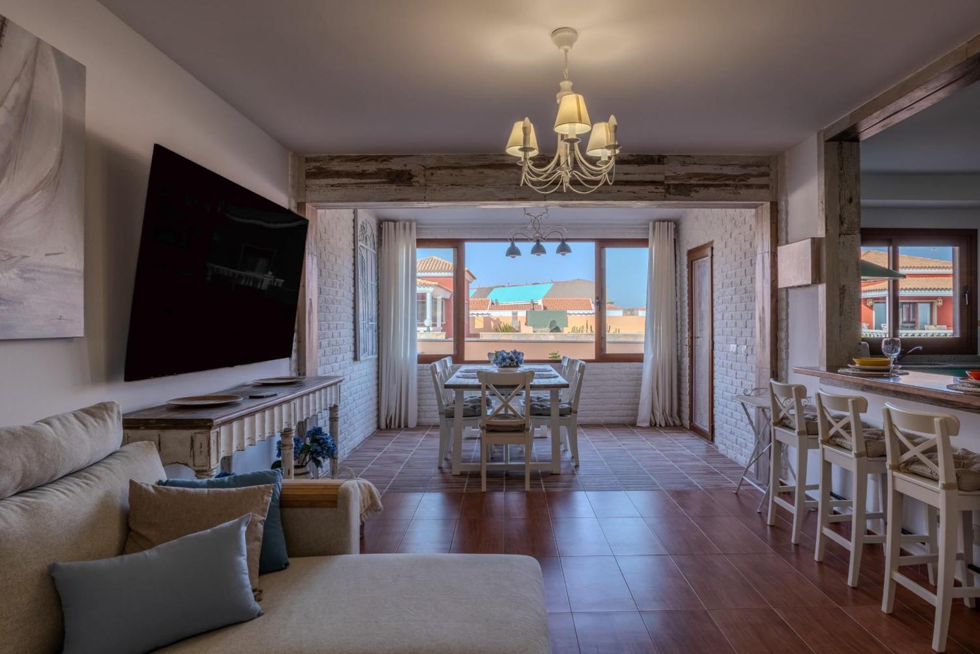 Villa Oceana - Cliffside Retreat コスタ・デ・アンティグア エクステリア 写真