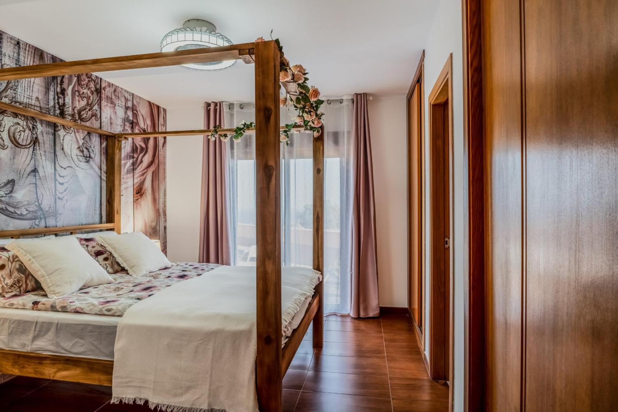 Villa Oceana - Cliffside Retreat コスタ・デ・アンティグア エクステリア 写真